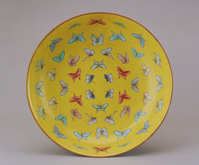 图片[2]-Yellow ground pink butterfly pattern plate-China Archive